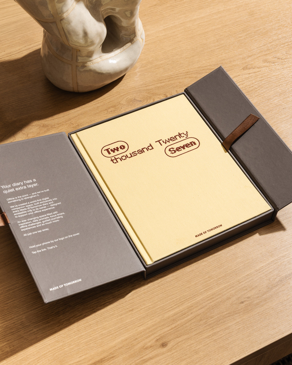 2027 Grand Weekly Diary - Classic