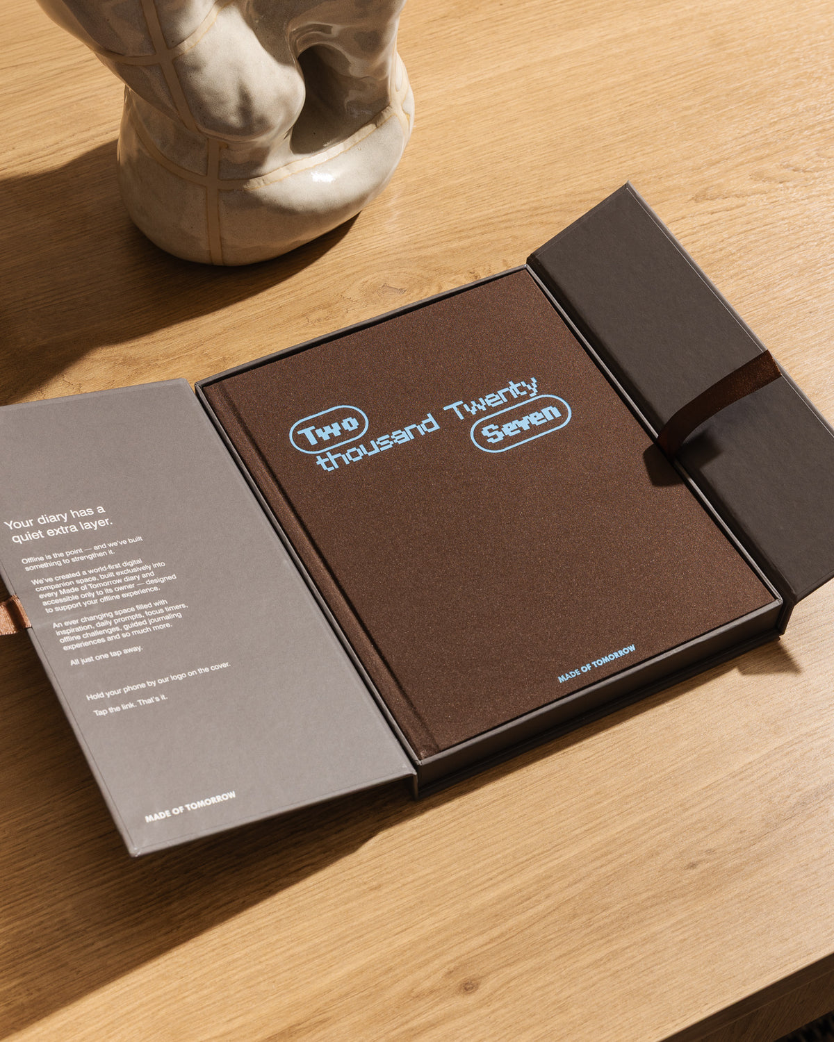 2027 Grand Weekly Diary - Classic
