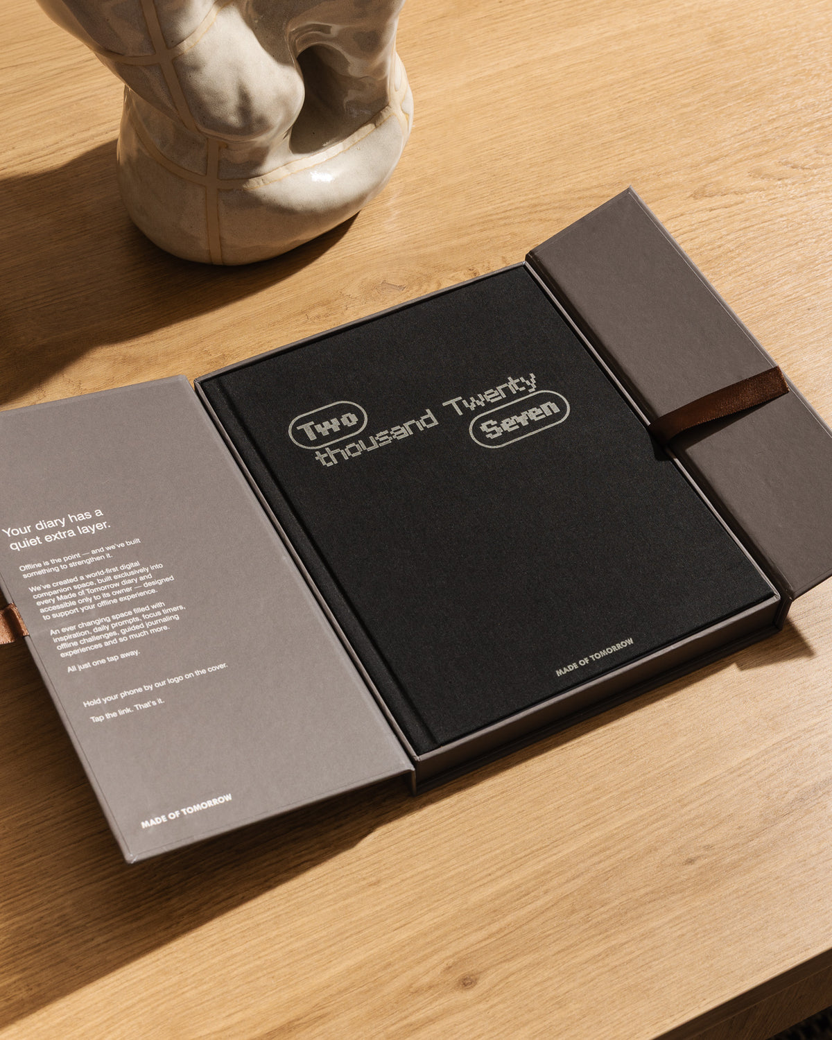 2027 Grand Weekly Diary - Classic