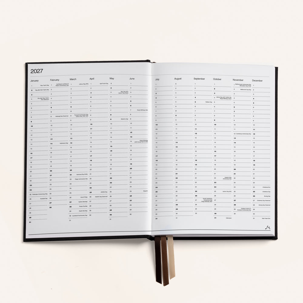 A5 daily · Faux leather — Yearly