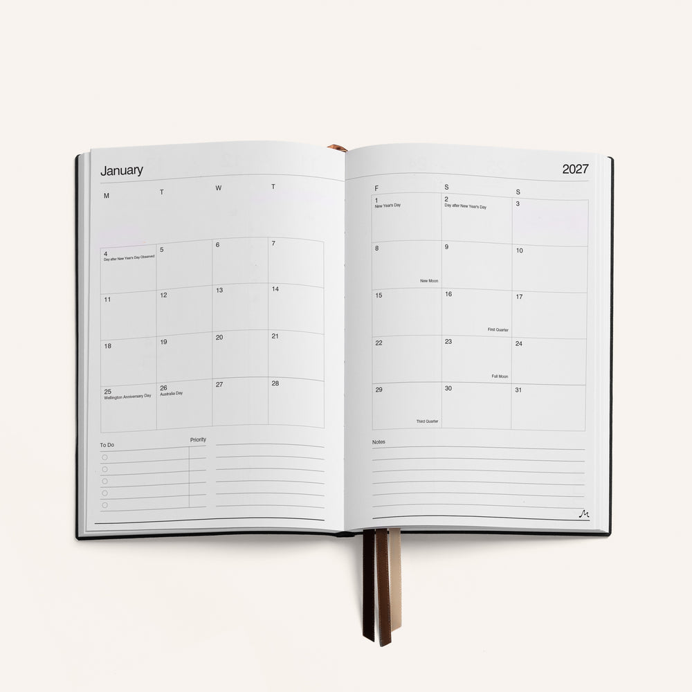 A5 daily · Faux leather — Monthly
