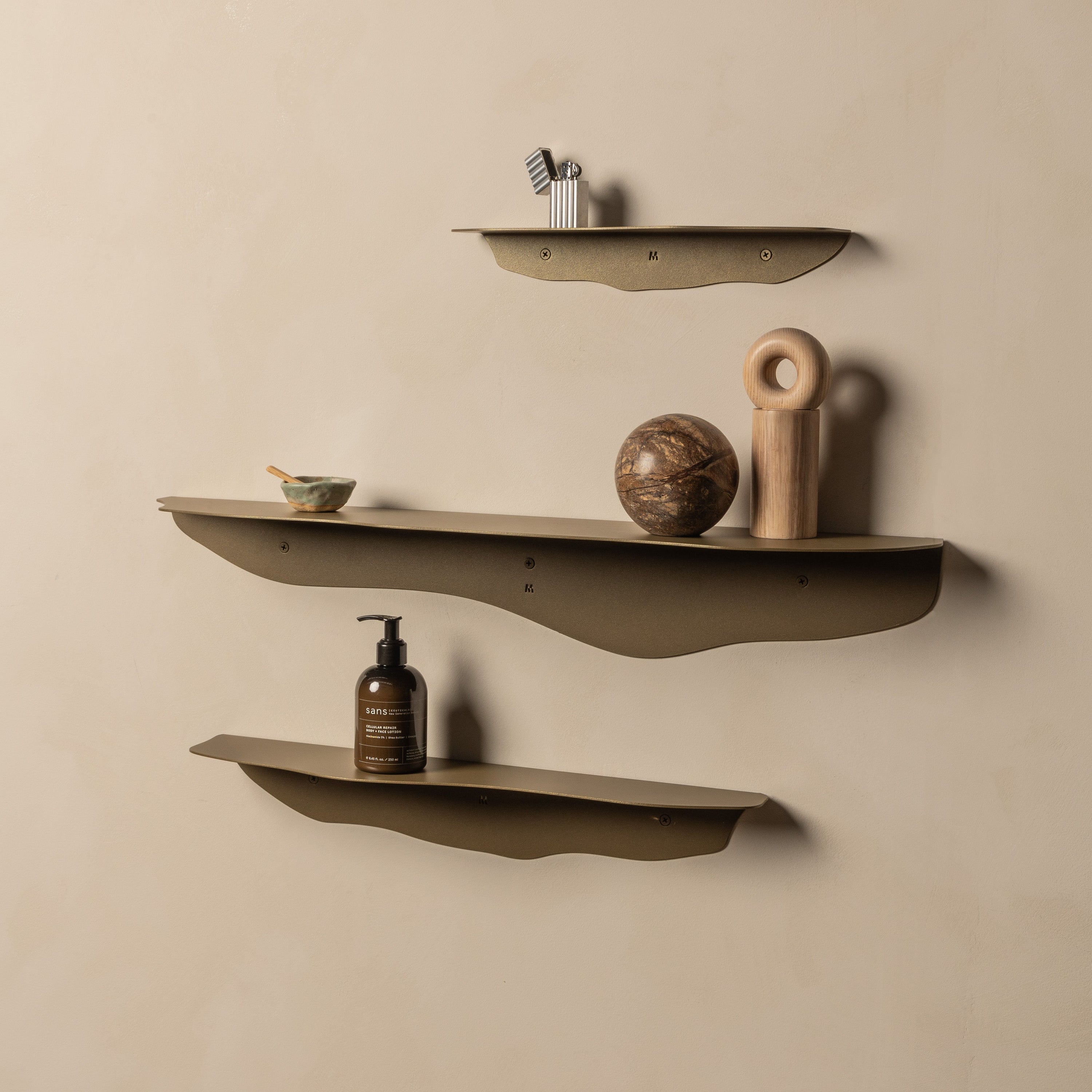 FOLD Wavy Shelf 750