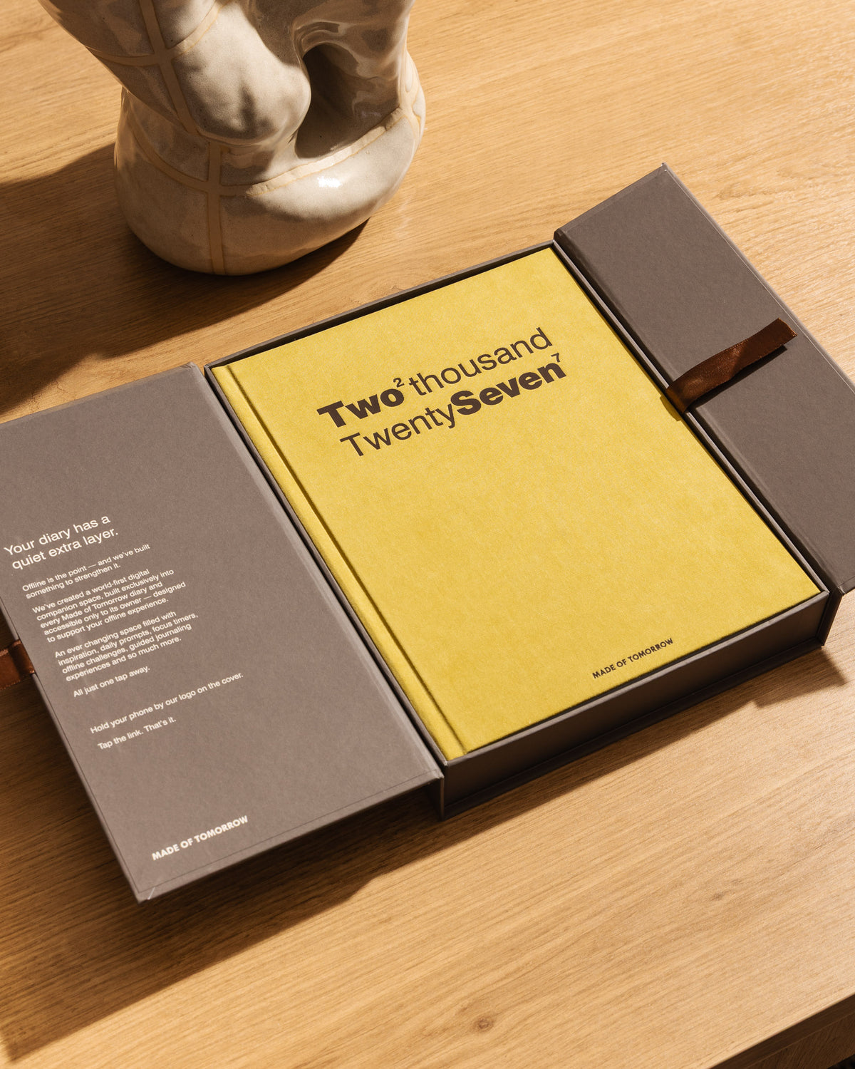2027 Grand Daily Diary - Classic