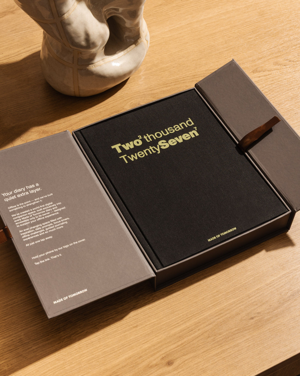 2027 Grand Daily Diary - Classic