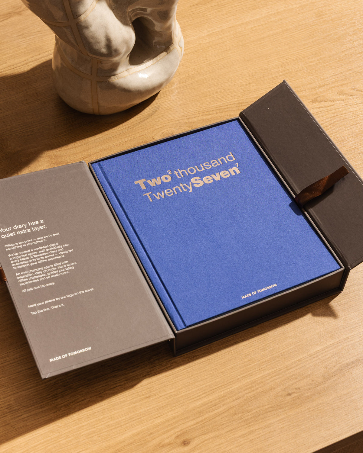 2027 Grand Daily Diary - Classic