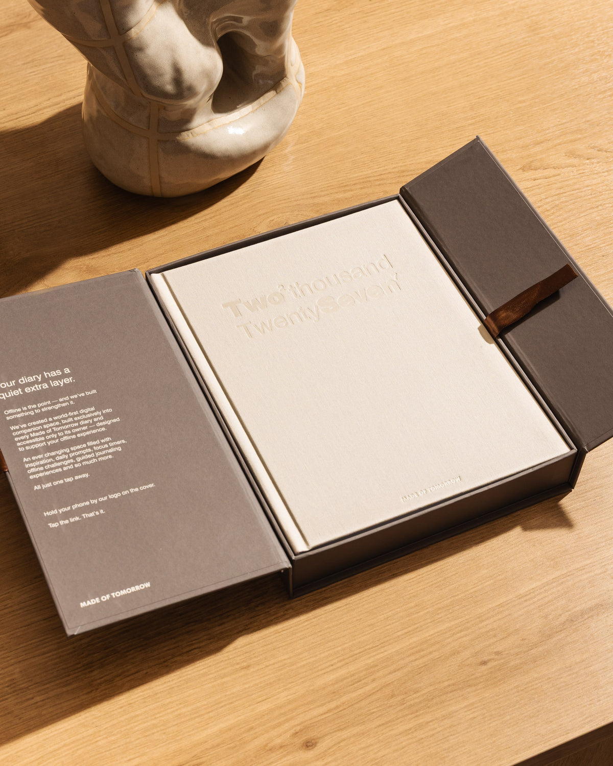 2027 Grand Daily Diary - Classic