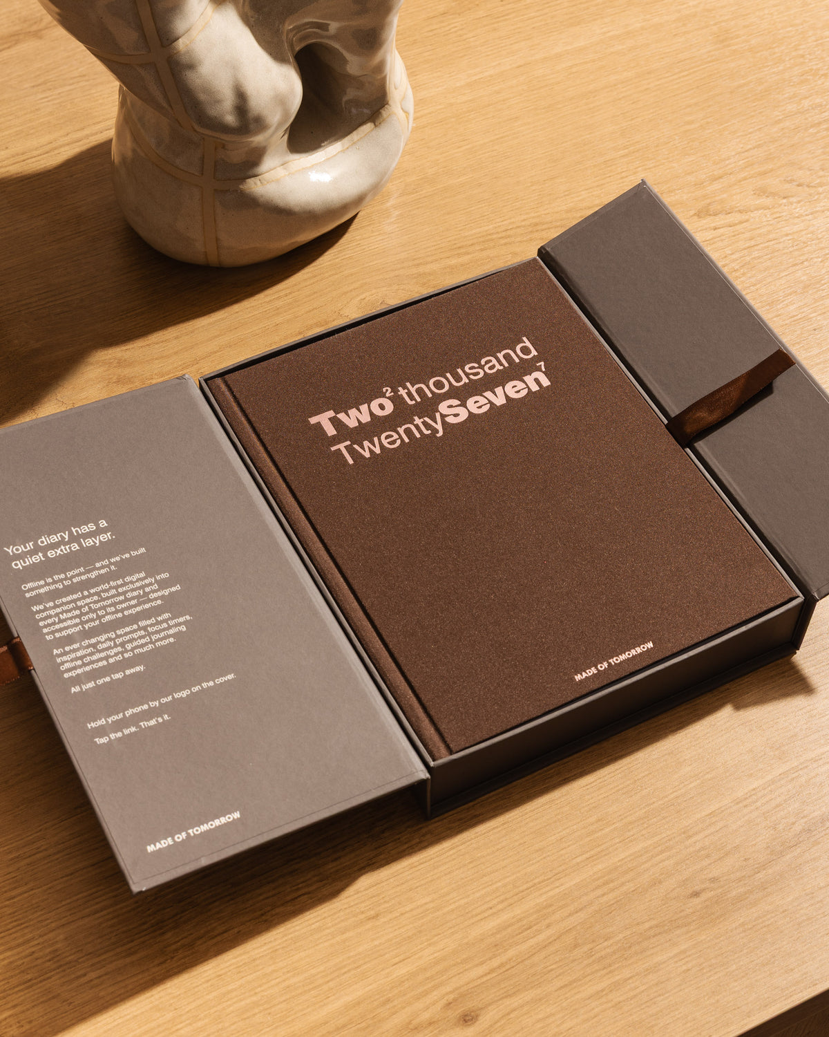 2027 Grand Daily Diary - Classic