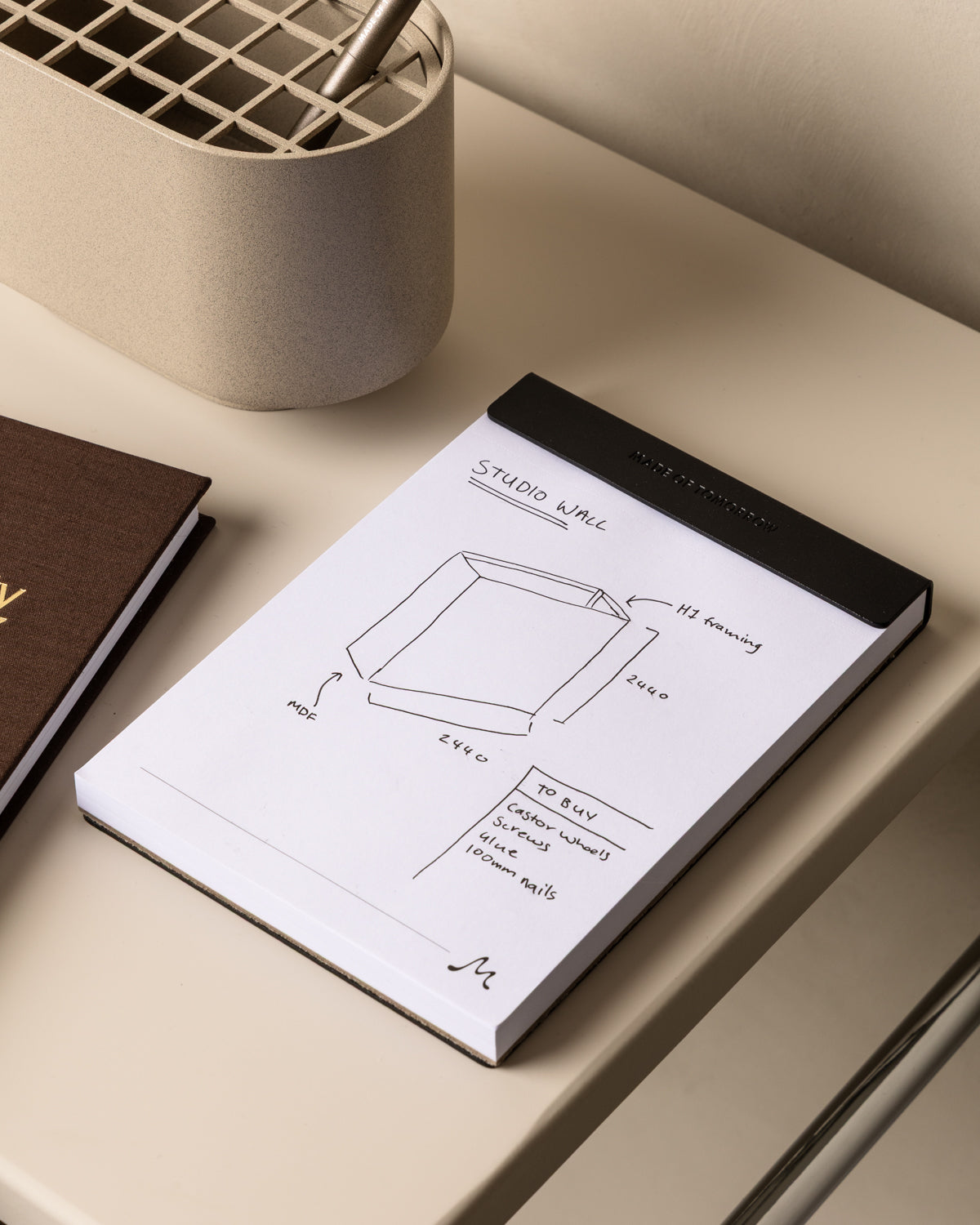 pad=blank;holder=black