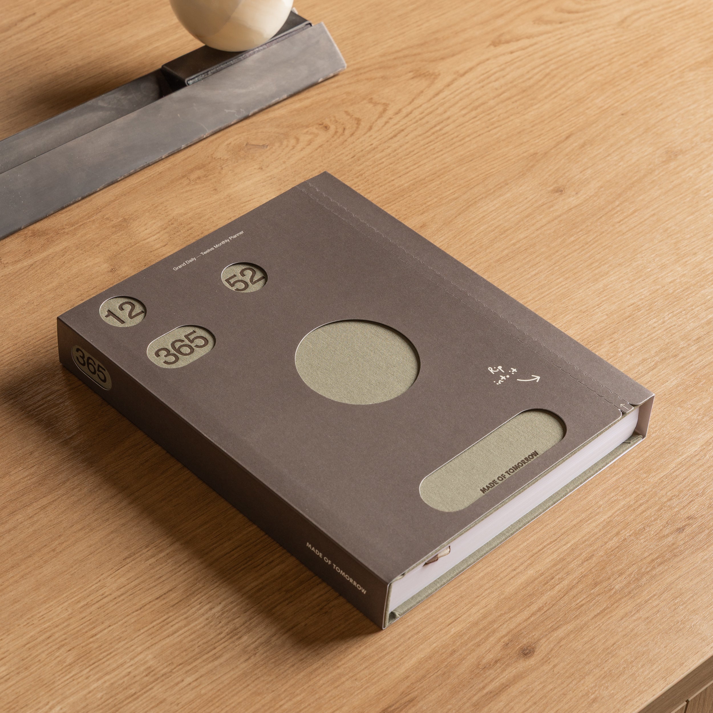 Twelve Monthly Planner - Grand Daily