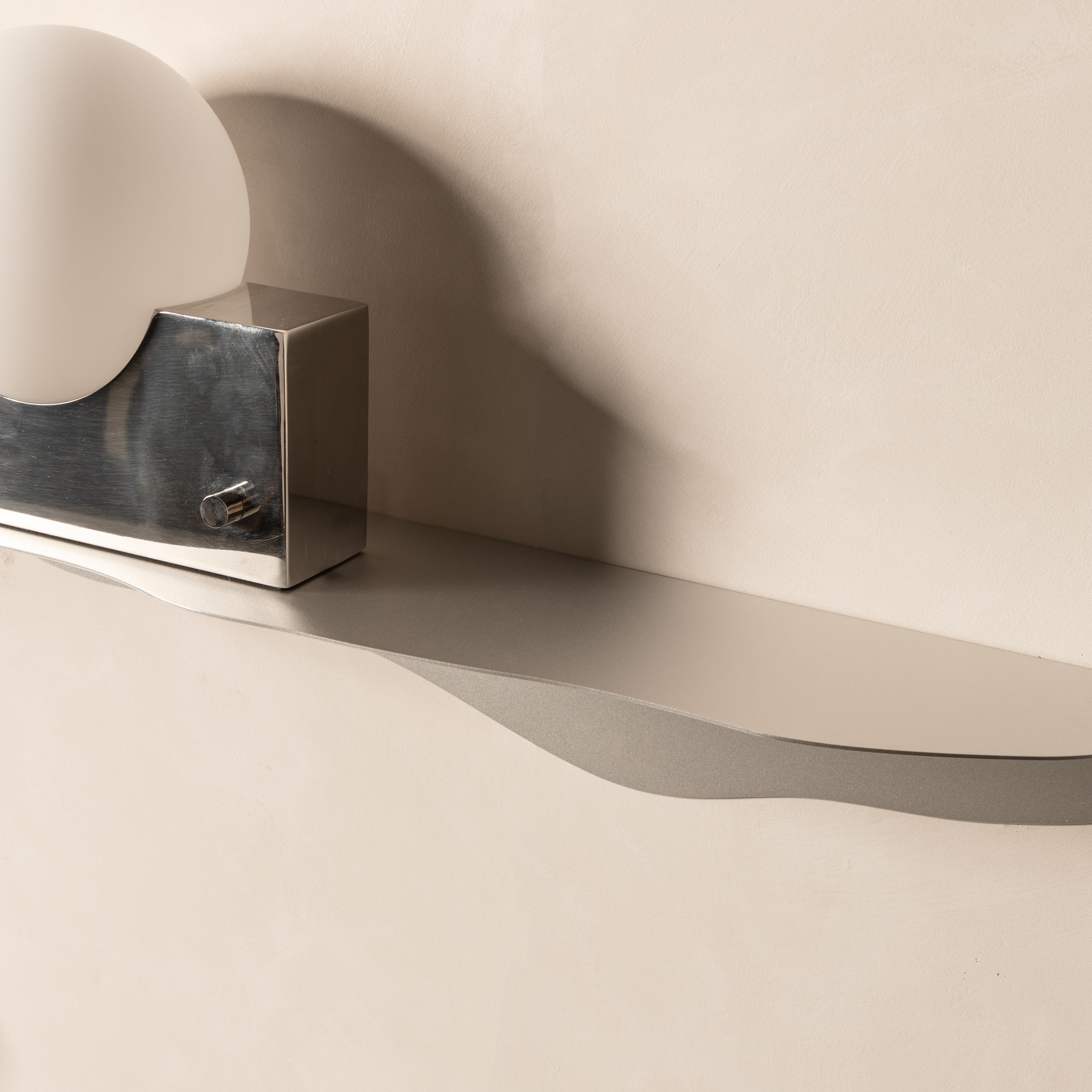 FOLD Wavy Shelf 750