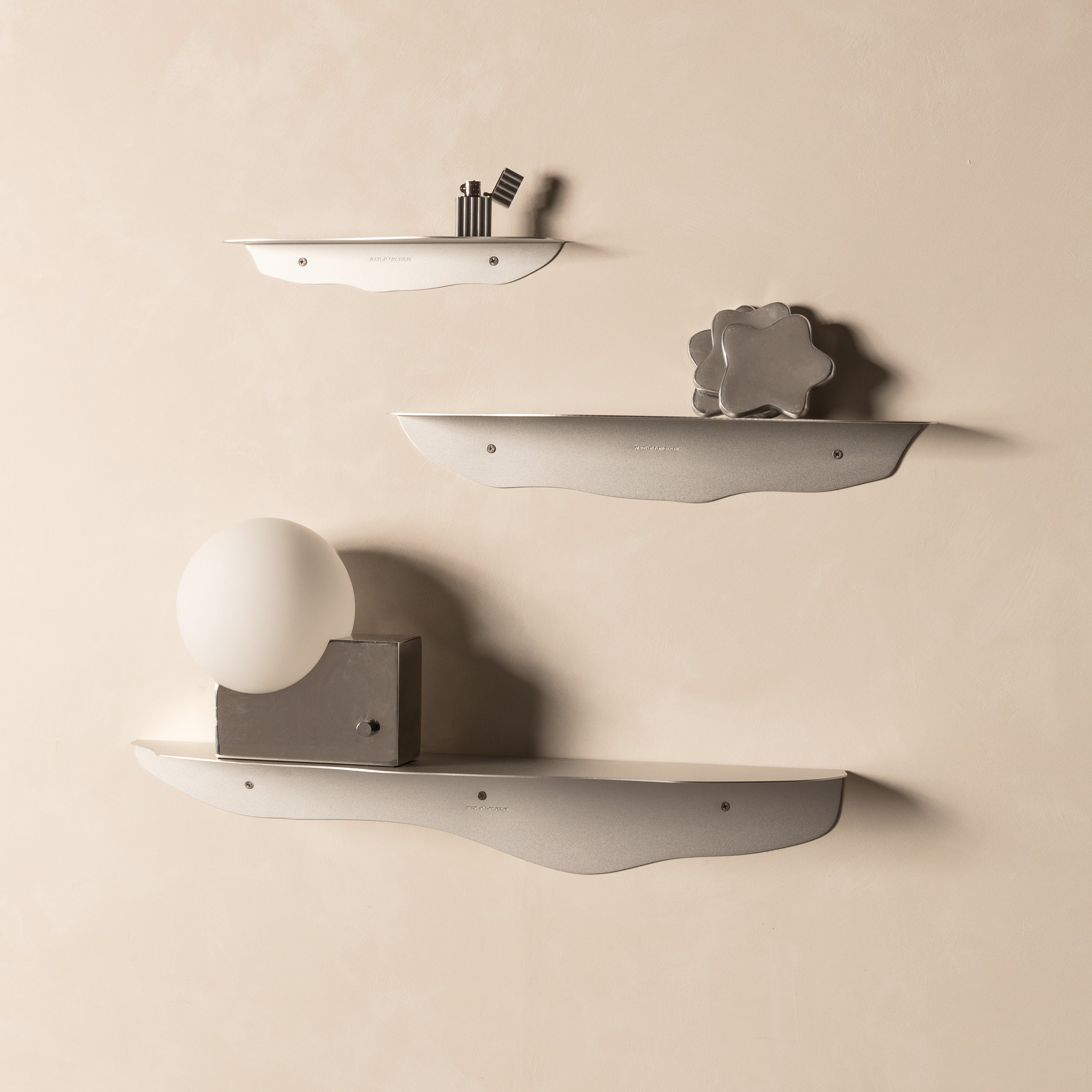 FOLD Wavy Shelf 750