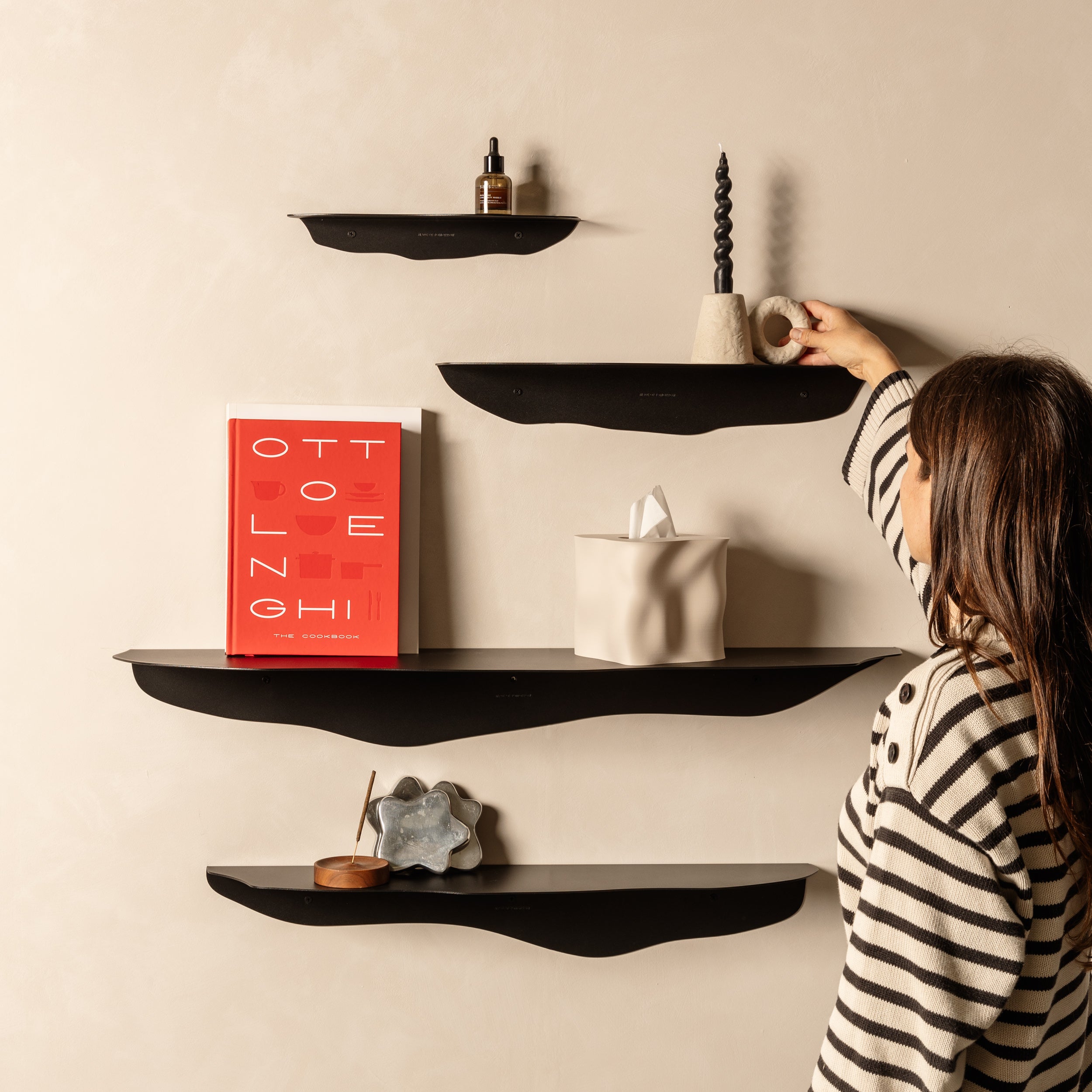 FOLD Wavy Shelf 950