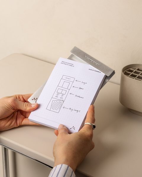Dot grid Note Block Pad with aluminium FOLD holder [pad=dot-grid;holder=aluminium]